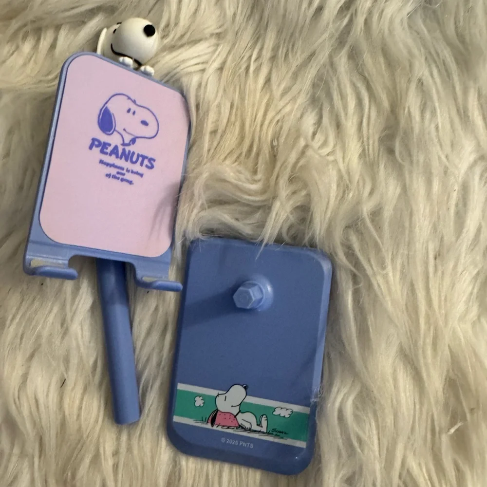 Peanuts Snoopy Phone Holder